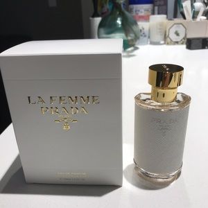 Prada la femme NWOT
